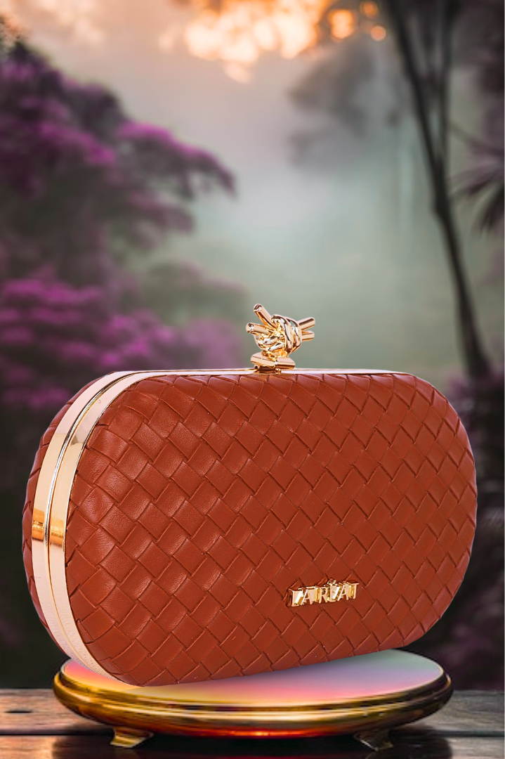La Reat's Mate Women's Owal Box Clutch Purse - Main Image