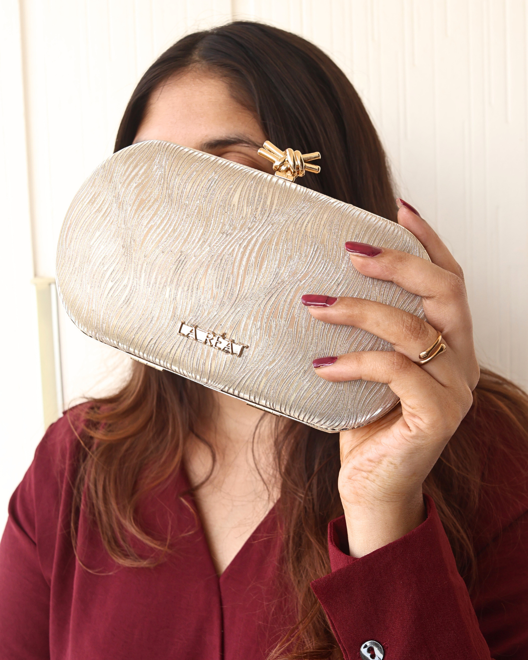 Women Wave Box Clutch