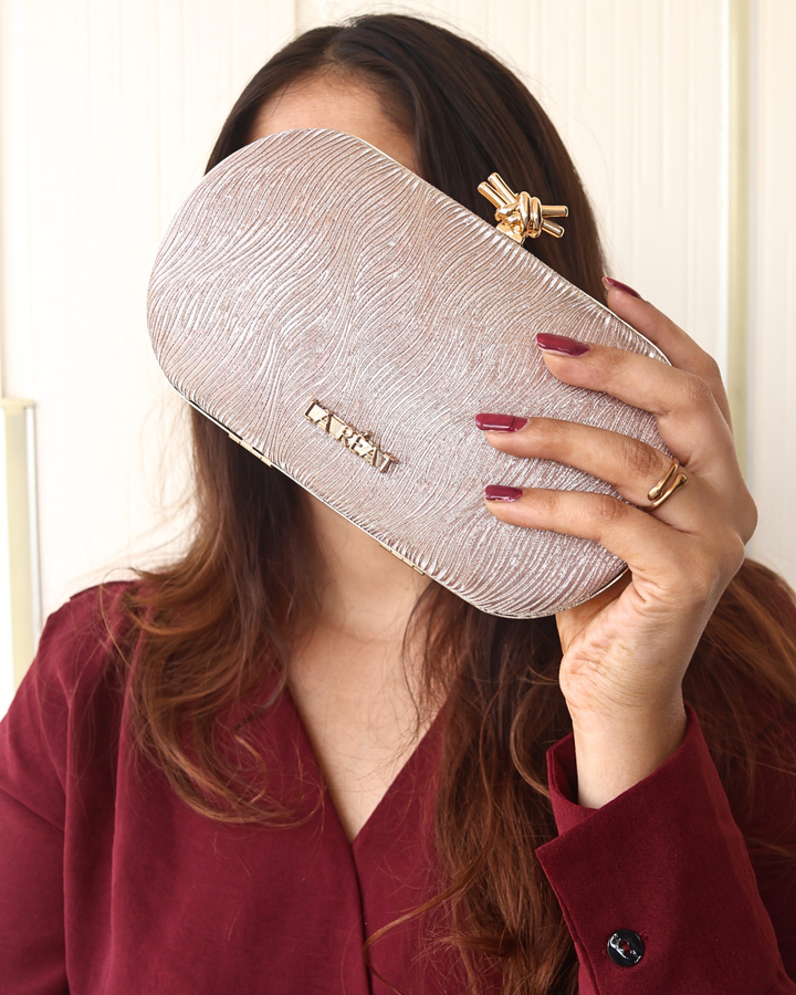 Women Wave Box Clutch